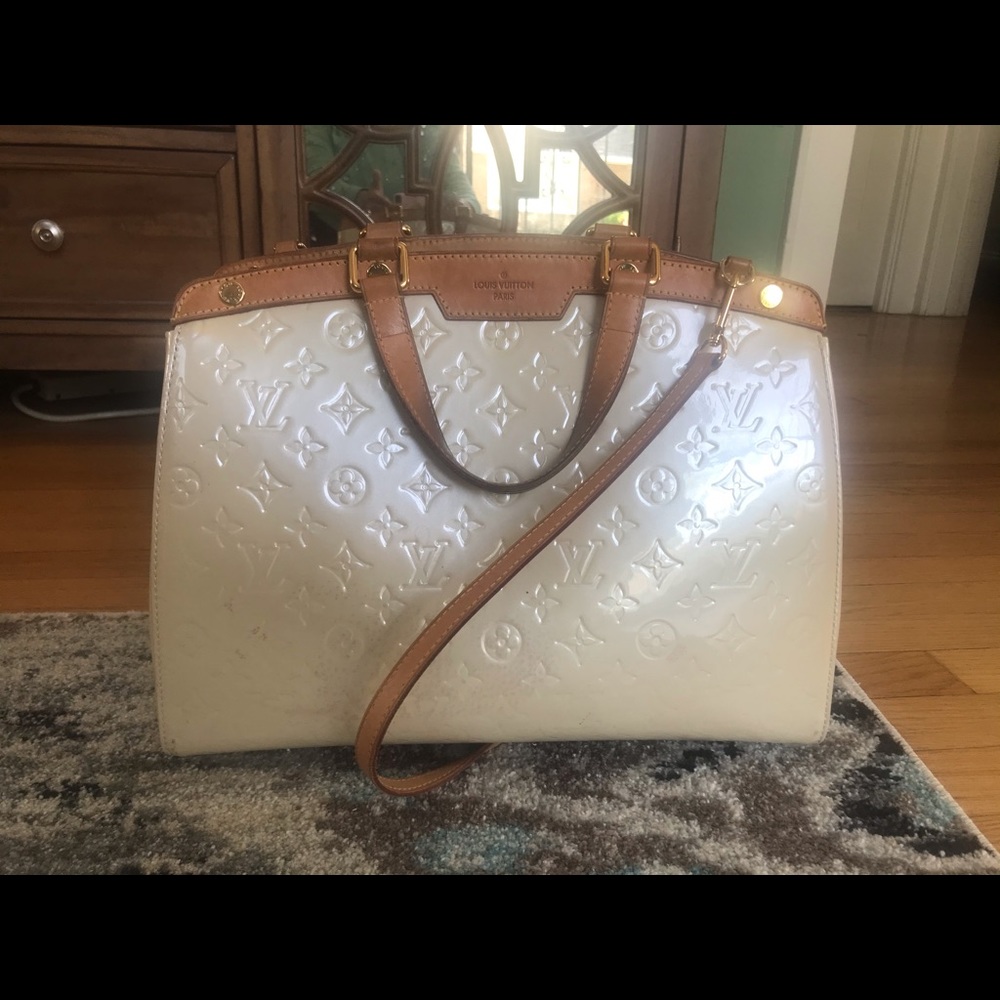 AUTHENTIC Louis Vuitton Brea